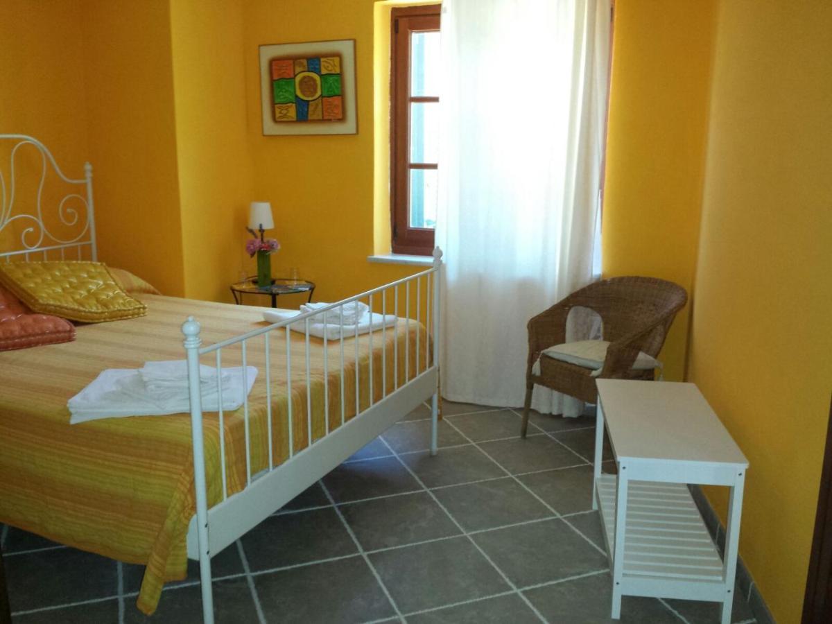 B&B Pietre Antiche Vezzi Portio Εξωτερικό φωτογραφία